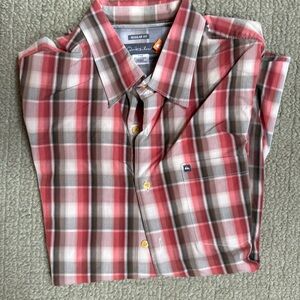 Quicksilver Men’s Long Sleeve Button down Shirt